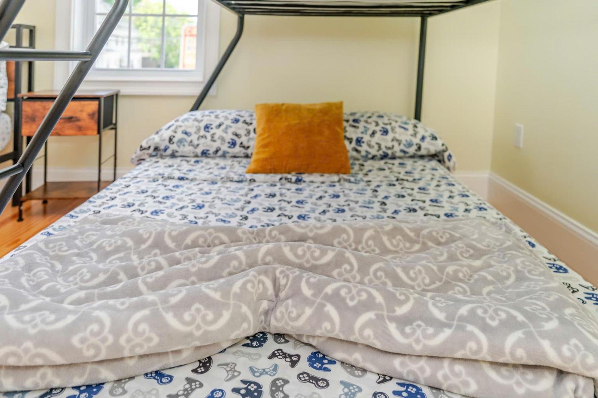 37 - 3Br Quincy - Cozy Townhouse Near Blue Hills Apartment Bagian luar foto